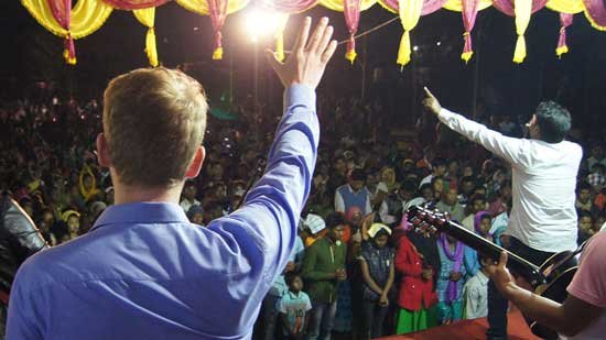 Evangelism with the Bible school in India